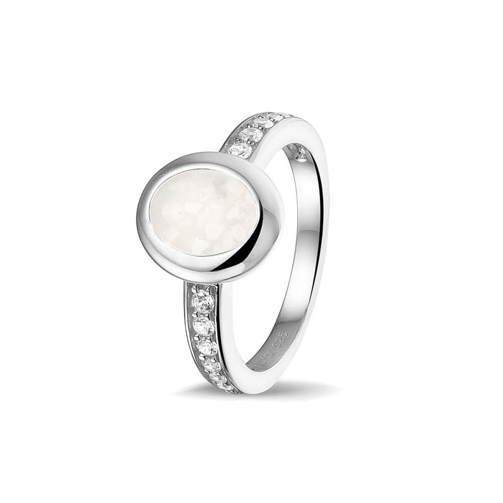 Oval Head Gem Ring Band